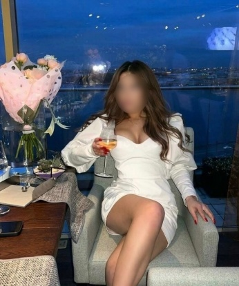Волшебная и в тоже время загадочная милашка из Москвы, я не просто проститутка, я настоящая искусница любви. У меня есть лучшие услуги, которые помогут тебе погрузиться в мир наслаждения и расслабления. Мои клиенты всегда возвращаются ко мне снова и снова. У меня есть прекрасные отзывы и захватывающие фото, которые оставят тебя исступлённым от восторга. Встречи со мной - это настоящие эмоциональные погружения в безбрежную страсть и разврат. Не упустите возможность окунуться со мной в океан похоти и искусства любви. Ни одна минута с мной не будет потеряна, ведь я знаю, как сделать каждую встречу незабываемой! Жду тебя в Москве! 💋💫🔥 Лилия
